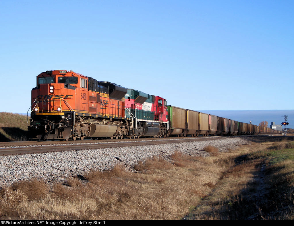 BNSF 8469